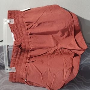 Old Navy extra high rise pocket reflective trim shorts, brick rose, XXL